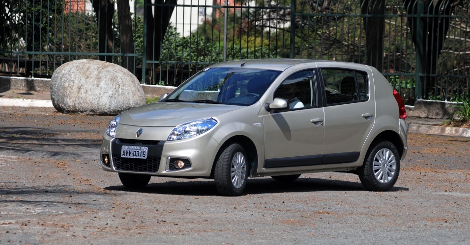 Sandero Privilège 1.6 8V Hi-Power 2013 - BOL Fotos
