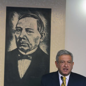 O líder da esquerda mexicana, Andrés Manuel López Obrador, anunciou na sexta-feira (31) que não aceita o resultado do Tribunal Eleitoral, que declarou válida as eleições presidenciais de 1º de julho - Alfredo Estrella/AFP
