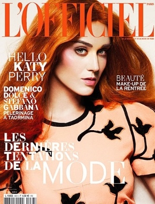 Katy Perry pinta o cabelo de vermelho para capa de revista francesa (31/8/2012)
