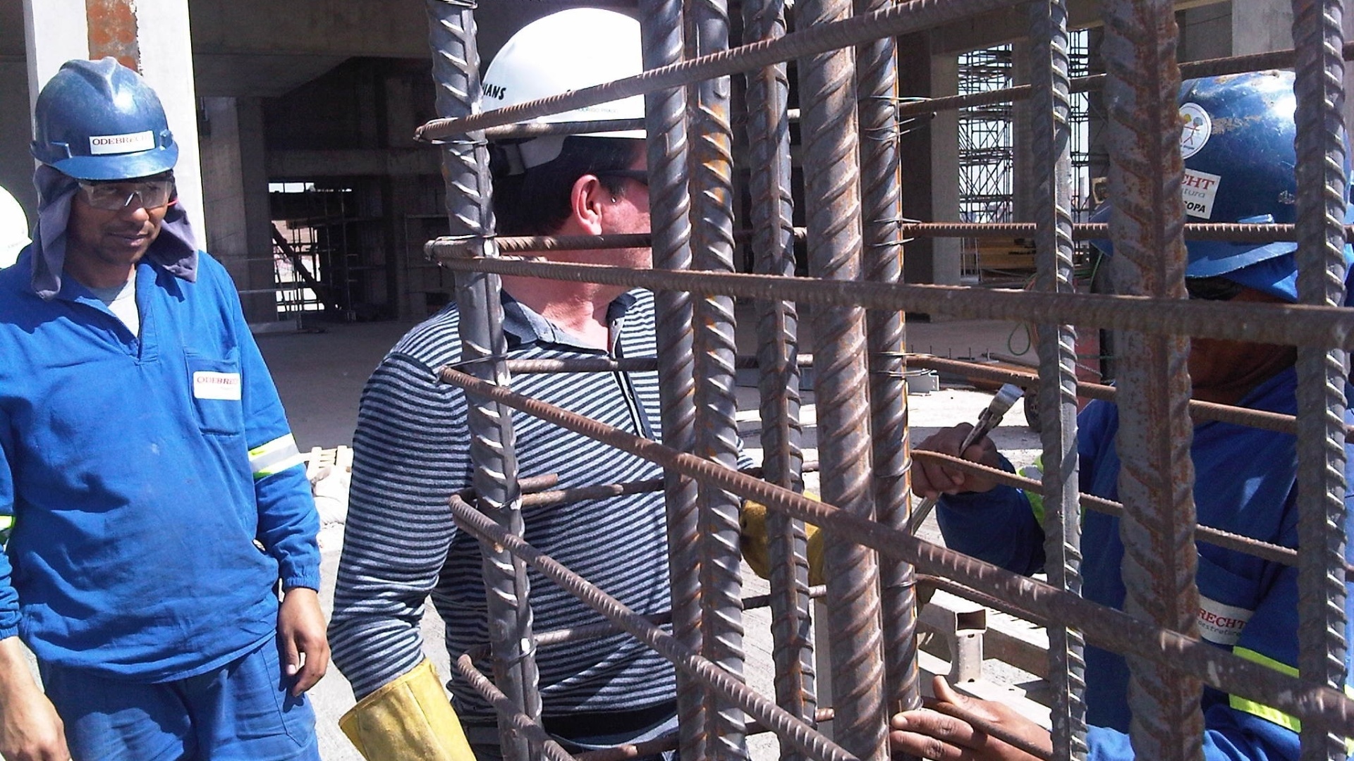 Andrés divertiu os funcionários do Itaquerão - Divulgação/Odebrecht