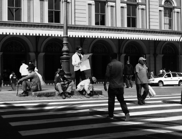 Praça da Luz em 1910 e em 2012 - Marcelo Zocchio/Divulgação