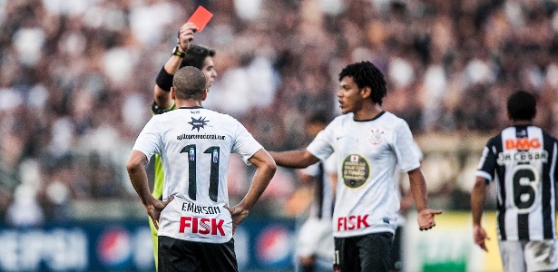 Expulso no jogo Corinthians x Atlético-MG, Emerson criticou a arbitragem brasileira - Leonardo Soares/UOL Esporte