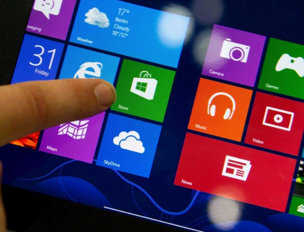 Sistema operacional Windows 8, que sucede o Windows 7, tem estreia mundial no dia 26 de outubro - Thomaz Peter/Reuters