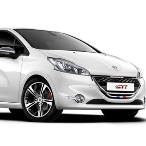 Com motor 1.6 turbo, de 203 cv, versão esportiva chega às lojas na Europa no segundo trimestre de 2013. Brasil não receberá a novidade - Reprodução/Car and Driver