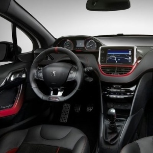 Com motor 1.6 turbo, de 203 cv, versão esportiva chega às lojas na Europa no segundo trimestre de 2013. Brasil não receberá a novidade - Reprodução/Car and Driver