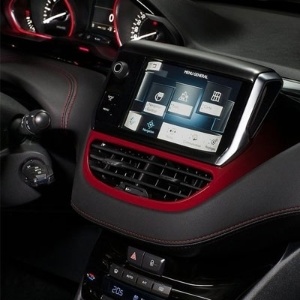 Com motor 1.6 turbo, de 203 cv, versão esportiva chega às lojas na Europa no segundo trimestre de 2013. Brasil não receberá a novidade - Reprodução/Car and Driver