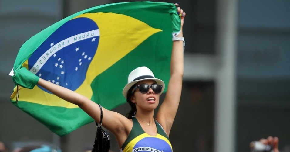 Espectadora do Brazilian Day em Nova York. Evento foi apresentado por Serginho Groisman e contou com apresentações de Latino e Jorge & Mateus (2/9/12) - Edgar de Souza / AgNews