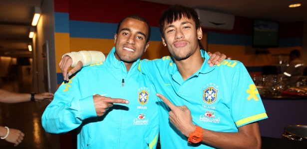Lucas (e) e Neymar (atual vencedor) concorrem ao prêmio de "Rei da América" em 2012 - Rafael Ribeiro/CBF