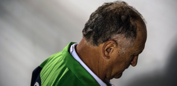 Luiz Felipe Scolari, técnico do Palmeiras, diz que ficará com time mesmo se cair - AFP PHOTO/Yasuyoshi CHIBA
