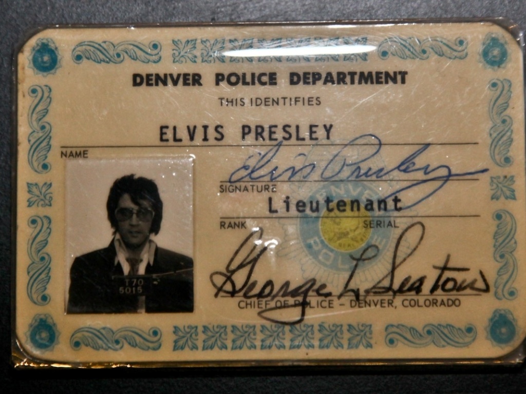 Documento que pertenceu a Elvis Presley integra a exposição "The Elvis Experience", em cartaz até o dia 5 de novembro no Shopping Eldorado, em São Paulo (4/9/12) - Manuela Scarpa/Foto Rio News