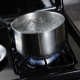 Panela com água fervendo, cozinhar, cozinhando - Thinkstock