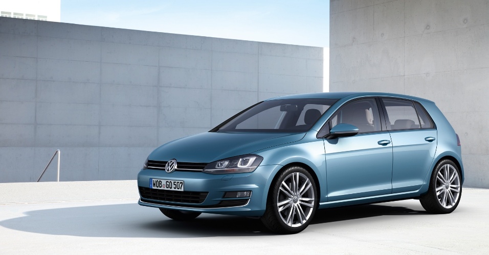 Sétima geração do hatch médio Volkswagen Golf é apresentada na Alemanha. Modelo é principal aposta da marca para tomar liderança do mercado global de carros de Toyota e GM - Divulgação