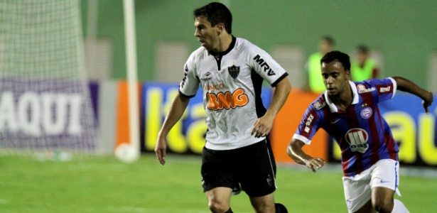 Donizete diz que companheiros do Atlético-MG ajudarão Ronaldinho contra ex-time - Felipe Oliveira/AGIF