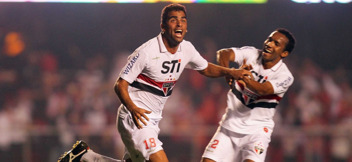 Maicon comemora gol pelo São Paulo; volante processa o São Paulo por hora extra e adicional noturno - Wagner Carmo/VIPCOMM