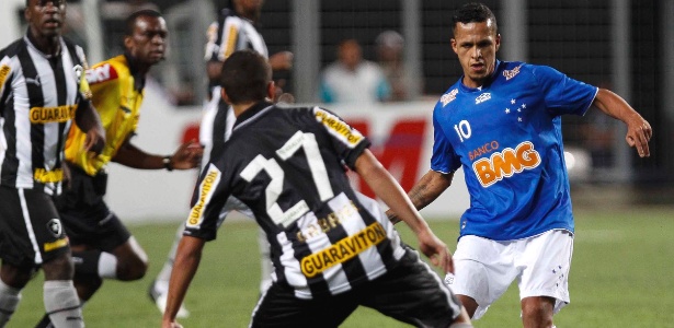 Meia Souza deve continuar como titular do Cruzeiro se Montillo não se recuperar - Washington Alves/Vipcomm