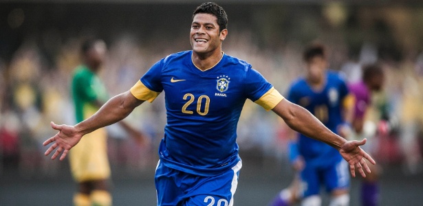 Hulk saiu do banco de reservas para marcar o gol da vitória do Brasil sobre a África do Sul