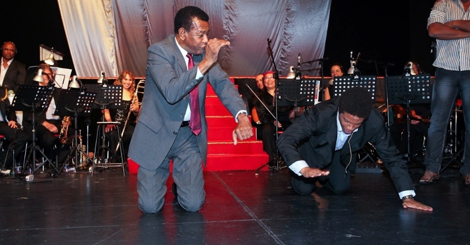Jair Rodrigues esteve presente na pré-estreia do espetáculo "Jair em Disparada, o Musical", em sua homenagem (6/9/12)