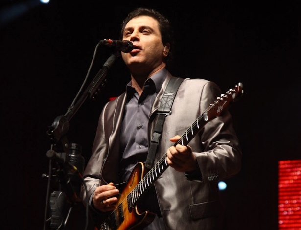 Com 30 anos de trajetória, Frejat reúne neste show seus principais hits, além de canções de outros autores (6/9/12) - Manuela Scarpa/Foto Rio News