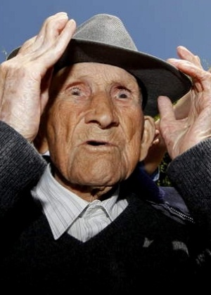 O homem considerado o mais velho da Europa, Francisco Fernández, morreu no dia 7/09/2012 na Espanha  aos 111 anos - Reprodução
