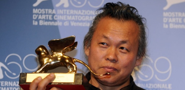Sul-coreano Kim Ki-duk, diretor do filme "Pietá", que venceu o Leão de Ouro em 2012 - AFP PHOTO / TIZIANA FABI