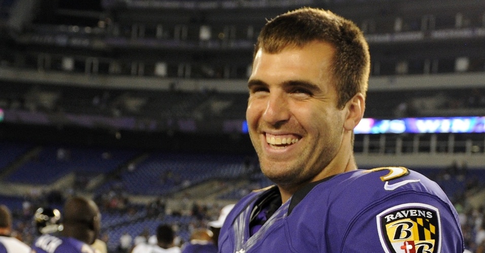 O sorriso de Joe Flacco, quarterback do Baltimore Ravens, é um bom incentivo para assistir aos jogos da NFL