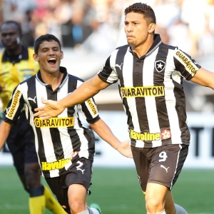 Elkeson deve deixar o Botafogo e assinar com Guangzhou nesta sexta-feira  - Wagner Meier/AGIF