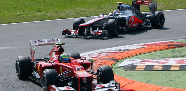 Massa teve boa largada, mas acabou fora do pódio após ceder posição a Alonso - REUTERS/Stefano Rellandini 