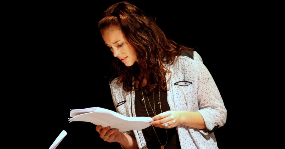 A atriz Paola Oliveira participou nesta segunda-feira (10) da leitura dramatizada do texto "A Serpente", evento que faz parte do ciclo de leituras "As Tragédias Cariocas", homenagem ao centenário do escritor Nelson Rodrigues. (10/9/12)