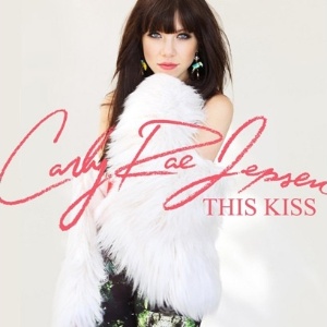 Capa do novo single de Carly Rae Jepsen, This Kiss (10/9/12) - Reprodução