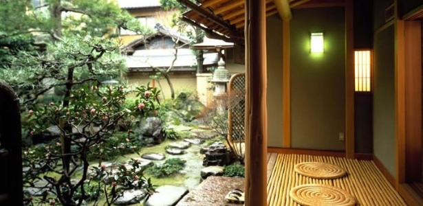 Jardim do ryokan Charoku, hospedaria tradicional do Japão - Reprodução