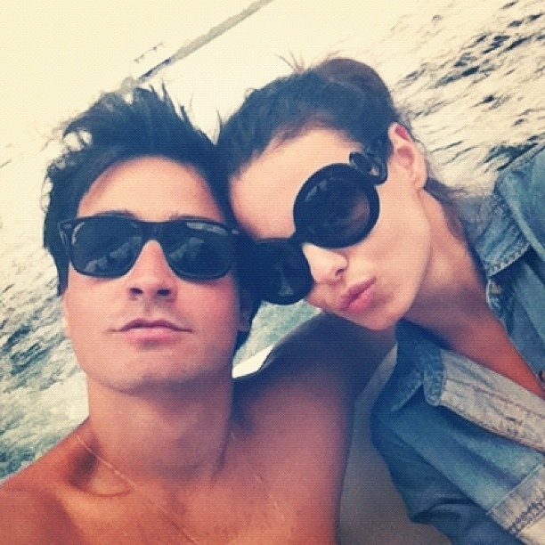 Stephany Brito posta foto como o namorado e faz elogios a ele no Instagram (10/9/12)