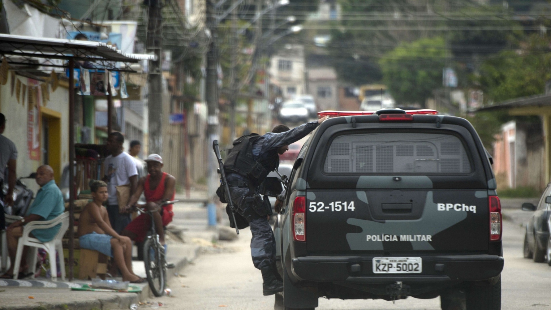 Rivalidade entre facções pode ter motivado chacina em favela do Rio ...