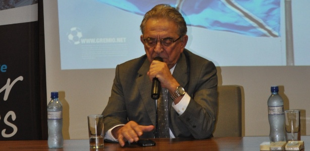 Fábio Koff, apresenta estratégias para o Grêmio em contato com a imprensa nesta terça - Marinho Saldanha/UOL Esporte