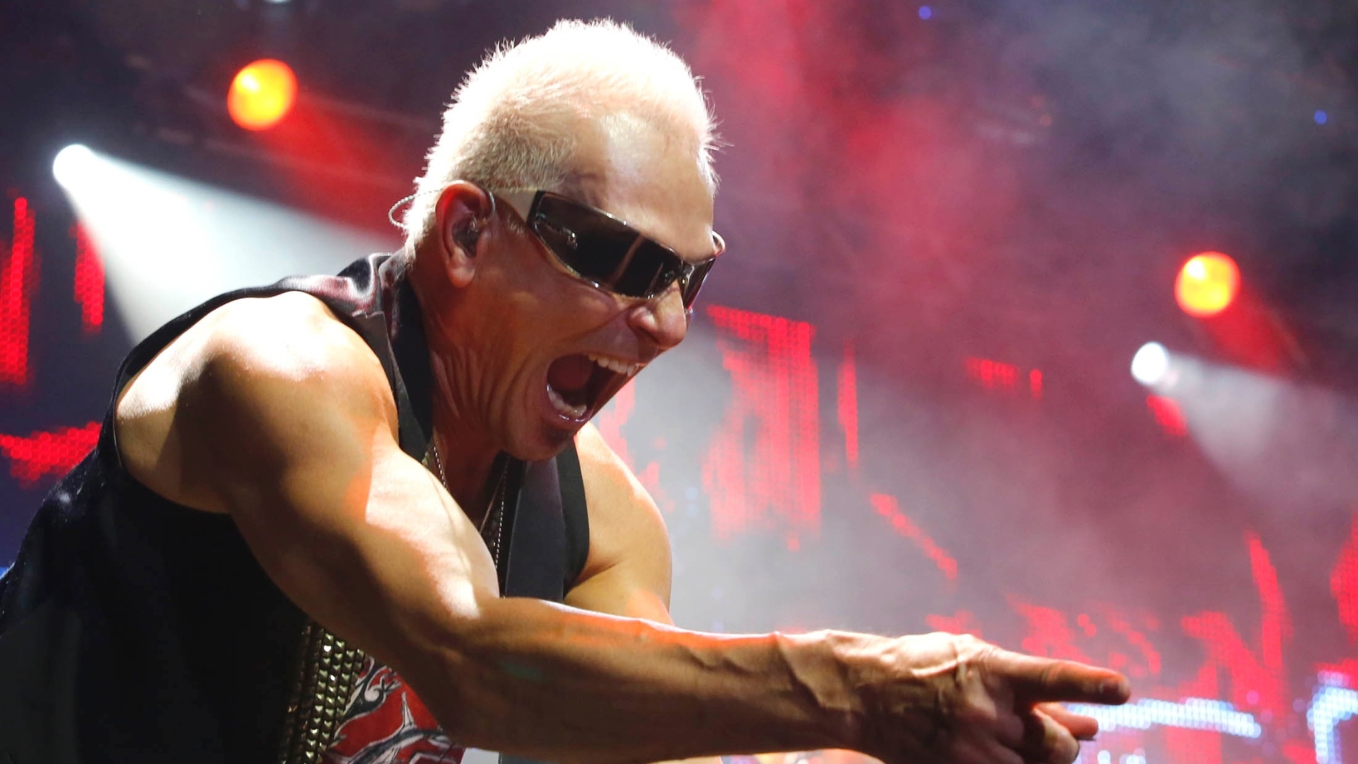 O guitarrista Rudolf Schenker se apresenta no show do Scorpions em Belo Horizonte (11/9/12) - Marcus Desimoni/UOL
