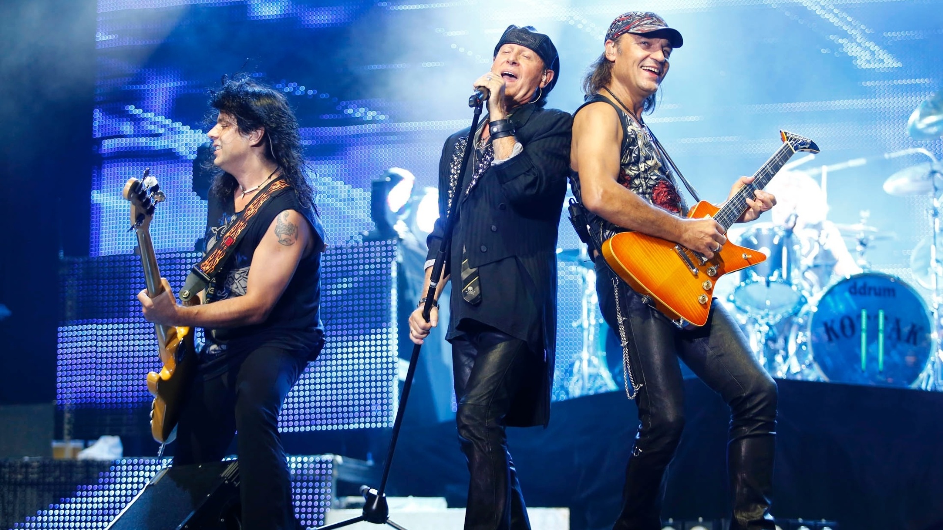 Pawe? M?ciwoda, Klaus Meine e Matthias Jabs do Scorpions se apresentam no show da banda em Belo Horizonte (11/9/12) - Marcus Desimoni/UOL