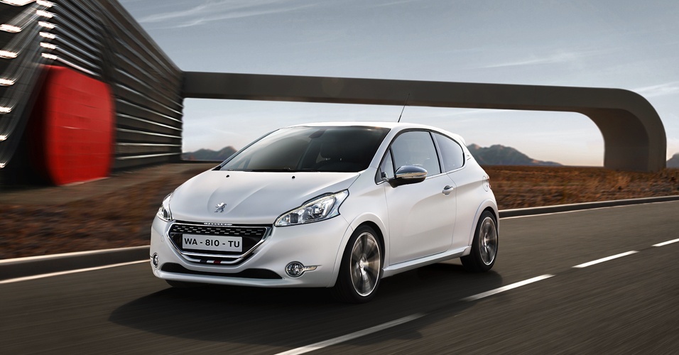 Peugeot 208 GTi, revelado na Europa, é a versão mais nervosa do hatch, criada para empolgar entusiastas - Divulgação