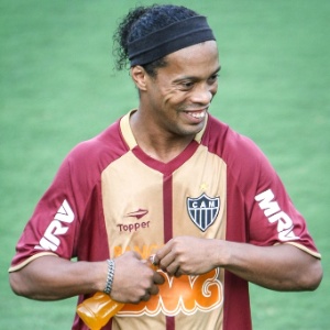 Ronaldinho, que ficou fora dos convocados por Mano Menezes, protagonizou belo lance em rachão  - Bruno Cantini/site oficial do Atlético-MG