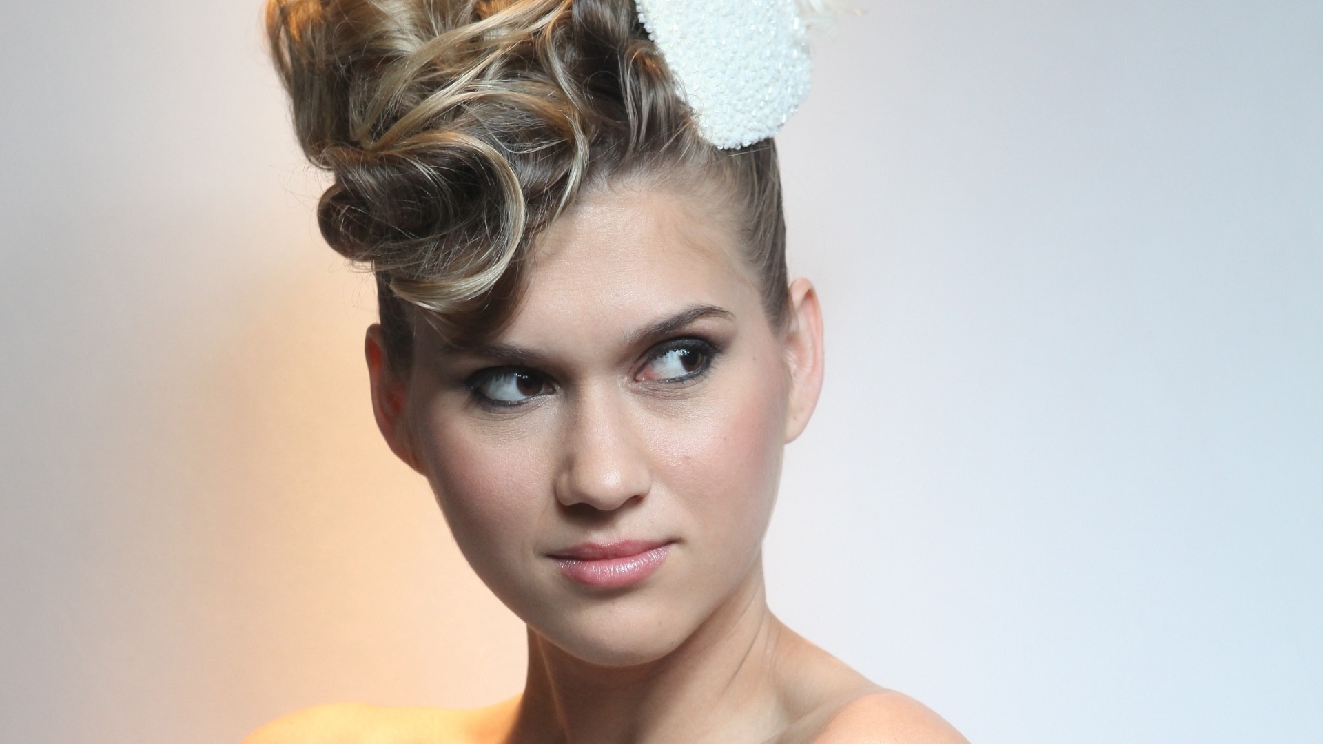 Penteados para noivas apresentados na Beauty Fair - Moisés Moraes/Beauty Fair