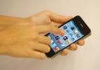 Donos de "iPhones antigos" reclamam de lentidão após atualização para iOS 7 - Apu Gomes/Folhapress