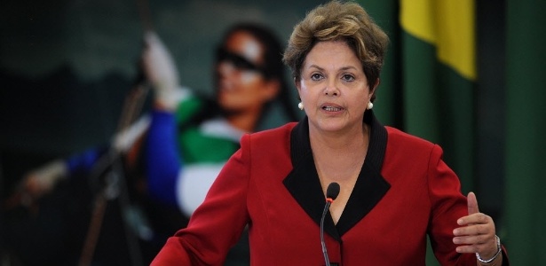 Dilma discursa durante evento em Brasília que reuniu atletas olímpicos e paraolímpicos - AFP PHOTO/Pedro LADEIRA