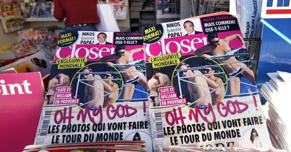 Banca de jornal francesa comercializa edição da revista "Closer" com imagens do Príncipe William e a mulher, a Duquesa Catherine em momentos de intimidade (14/9/12)