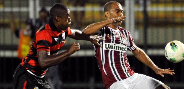 Zagueiro Leandro Euzébio pediu cuidado com o atacante Barcos, do Grêmio - Dhavid Normando/Photocamera