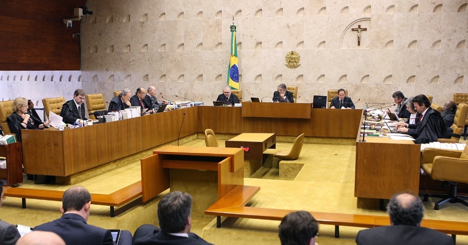 17.set.2012 - Ministros julgam o chamado "núcleo político" do mensalão em sessão no Supremo Tribunal Federal (STF), em Brasília
