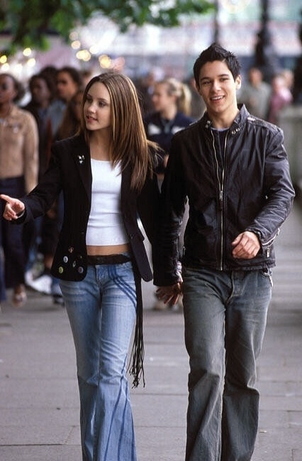 Amanda Bynes e Oliver James contracenam no filme "O Que Toda Garota Quer",  de 2003