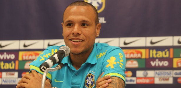 Luís Fabiano diz que parece ser predestinado a receber chances na seleção brasileira