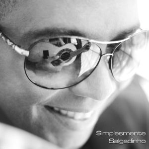 Capa do novo disco do vocalista Salgadinho, chamado "Simplesmente Salgadinho" - Divulgação