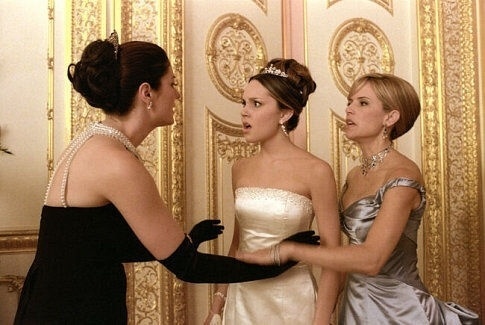 Kelly Preston, Amanda Bynes e Anna Chancellor contracenam no filme "Tudo o que Uma Garota Quer", em 2003