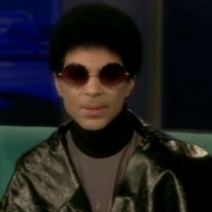 Prince exibiu seu novo visual durante participação no programa "The View" (17/9/12)