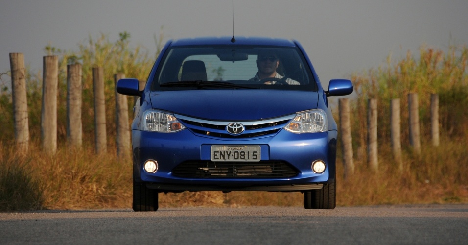Toyota Etios hatch na versão XLS 1.5 - Murilo Góes/UOL