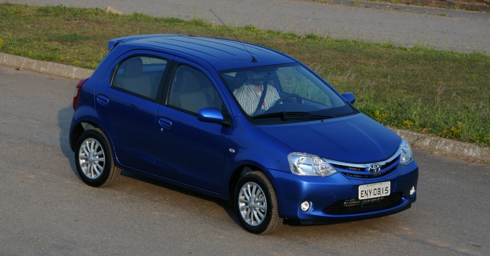 Toyota Etios hatch na versão XLS 1.5 - Murilo Góes/UOL